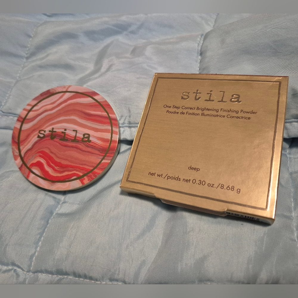 Stila Brightening Finishing Powder